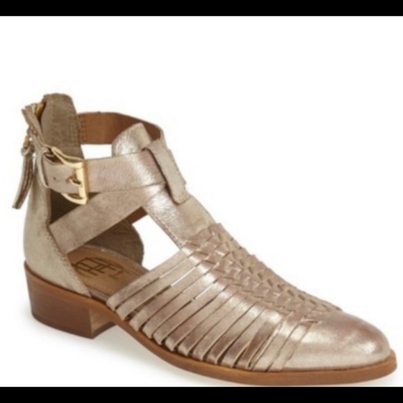 House Of Harlow 1960 Delaney Cutout Gold Bootie - Picture 1 of 10